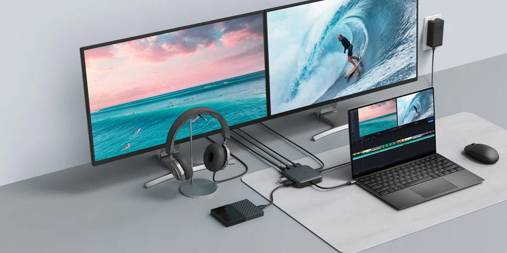 HyperDrive USB4 Mobile Dock - Image 3